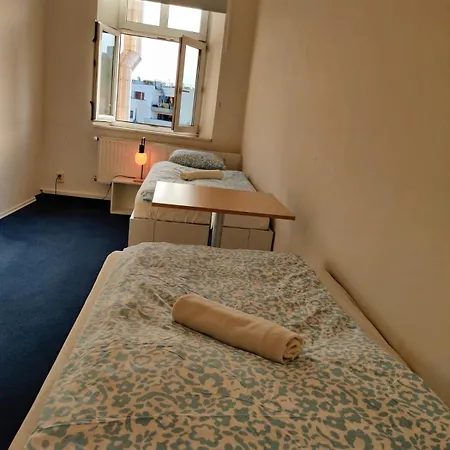 Πανσιόν Zizkov - Castle & View 3*